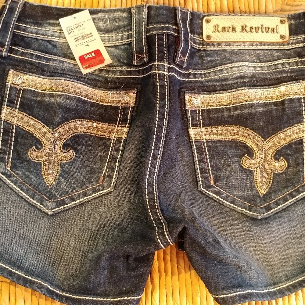 ROCK REVIVAL Sherry Shorts size 30